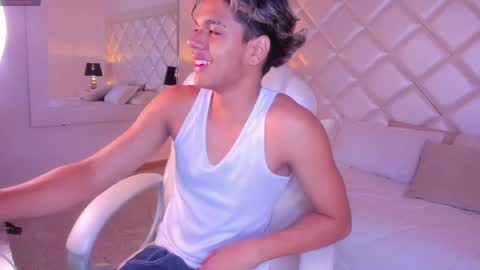 Snapshot of marco_deluxe chatting on May 23, 1:48 pm marco_deluxe online show from May 23, 1:48 pm