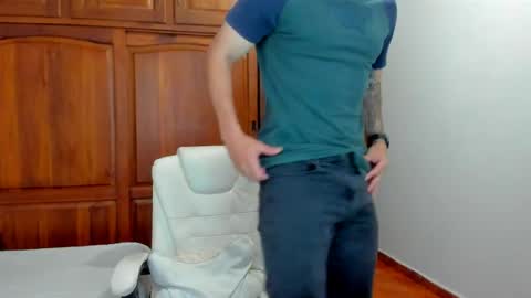Snapshot of marco_tahani_ chatting on May 5, 1:19 pm Marco IG marco tahani online show from May 5, 1:19 pm