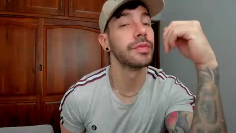 Snapshot of marco_tahani_ chatting on June 9, 3:01 pm Marco IG marco tahani online show from June 9, 3:01 pm