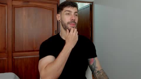 Snapshot of marco_tahani_ chatting on June 18, 3:49 pm Marco IG marco tahani online show from June 18, 3:49 pm