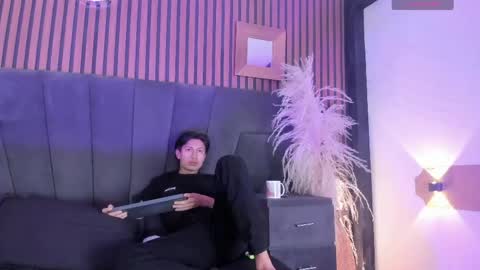 Snapshot of marcoandallice chatting on May 30, 4:42 am Marco And Allice online show from May 30, 4:42 am