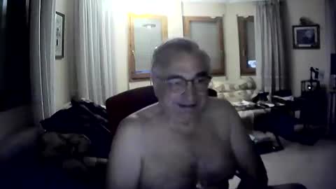 Snapshot of marcos260526 chatting on May 18, 4:18 am marcos260526 online show from May 18, 4:18 am