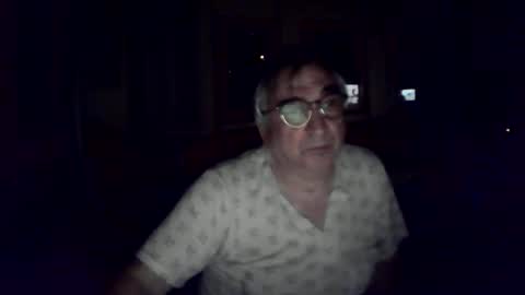 Snapshot of marcos260526 chatting on June 21, 10:45 pm marcos260526 online show from June 21, 10:45 pm