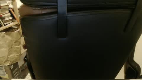 Snapshot of marcoteles2 chatting on December 18, 1:05 am marcoteles online show from December 18, 1:05 am