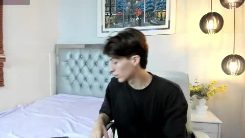 Snapshot of marcoviolet chatting on May 28, 11:51 am marcoviolet online show from May 28, 11:51 am