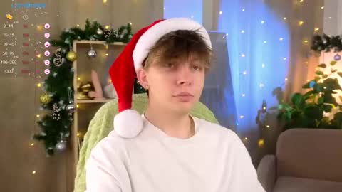 Snapshot of marcus_euphoria chatting on December 18, 7:03 am Marcus online show from December 18, 7:03 am