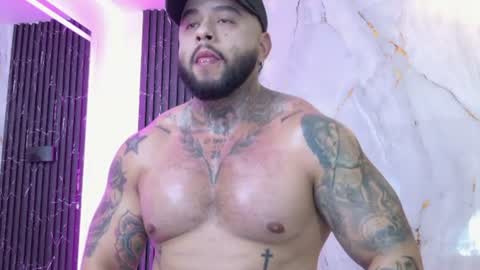 Snapshot of marcus_fit1 chatting on June 11, 8:40 pm Marcus online show from June 11, 8:40 pm