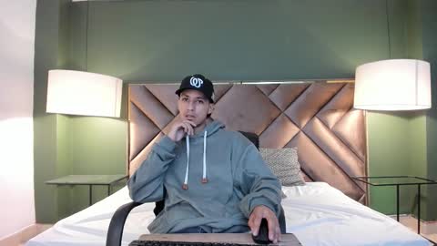 marcus_jeron online show from October 22, 9:47 pm