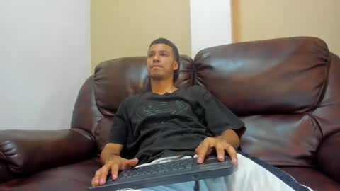 Snapshot of marcus_jeron chatting on April 23, 12:23 am marcus_jeron online show from April 23, 12:23 am