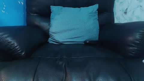 Snapshot of marcus_jeron chatting on May 12, 10:07 pm marcus_jeron online show from May 12, 10:07 pm