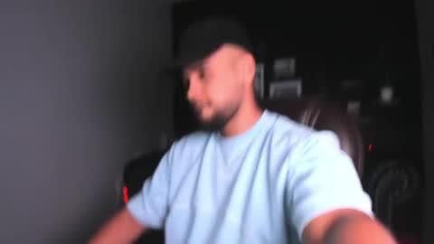Snapshot of marcus_soler chatting on May 22, 2:33 pm marcus_soler online show from May 22, 2:33 pm