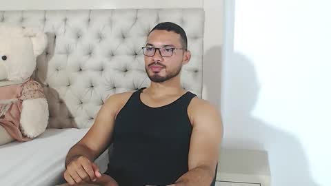 Snapshot of marcusblade__ chatting on September 16, 7:04 pm MARCUS online show from September 16, 7:04 pm