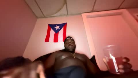 Snapshot of marcuslouis18 chatting on April 8, 2:00 am marcuslouis18 online show from April 8, 2:00 am