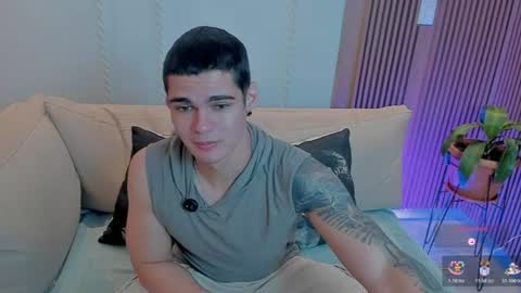 Snapshot of marcusvandall chatting on June 17, 7:37 pm marcusvandall online show from June 17, 7:37 pm