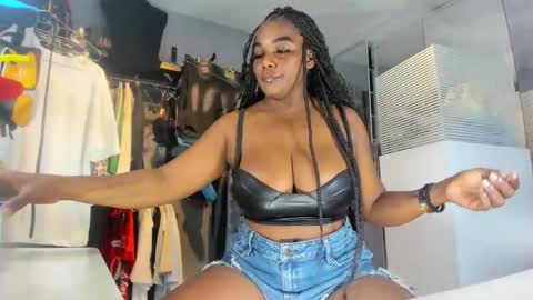 Mareia online show from December 19, 5:53 pm