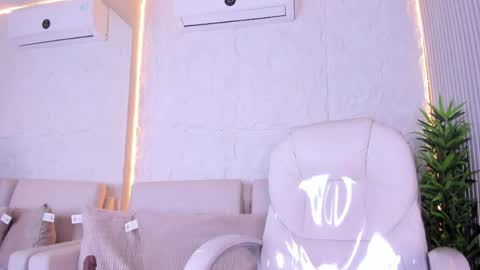 Snapshot of marelynsummer chatting on May 22, 11:38 am Marelyn online show from May 22, 11:38 am