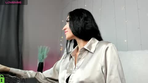 Snapshot of margaret_clark chatting on February 3, 8:57 am Margaret Clark online show from February 3, 8:57 am