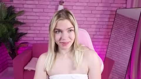 margo_robbbie online show from November 4, 1:16 am