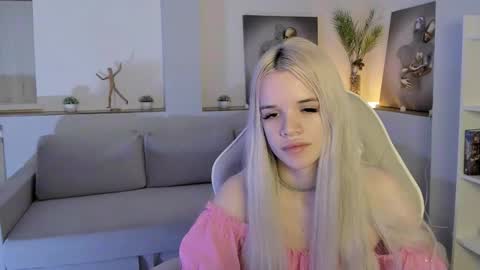 Snapshot of margo_terch chatting on January 7, 2:25 am margo terch online show from January 7, 2:25 am