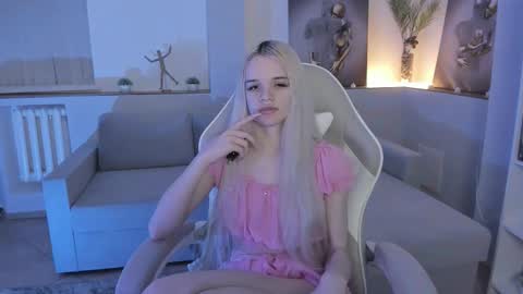 Snapshot of margo_terch chatting on January 16, 2:15 am margo terch online show from January 16, 2:15 am