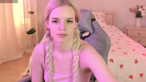 Snapshot of margo_terch chatting on February 3, 6:22 am margo terch online show from February 3, 6:22 am