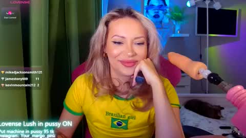 Snapshot of margohotty chatting on November 8, 4:12 am Margo for you online show from November 8, 4:12 am