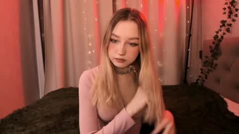 Margo online show from April 4, 9:01 pm