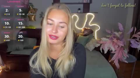 Snapshot of margosugar chatting on October 23, 6:13 am MargoSugar online show from October 23, 6:13 am