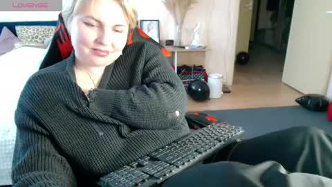 Mari online show from February 16, 7:04 am