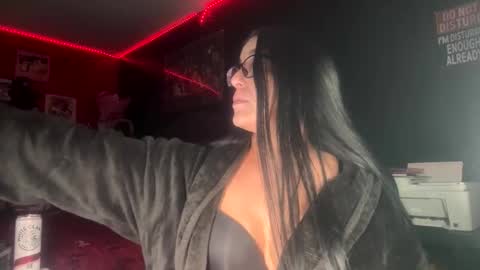 Mari Bee online show from March 16, 5:35 am