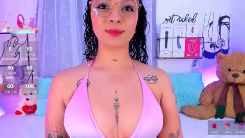 Snapshot of mari_sweett chatting on December 1, 5:29 pm Mari Sweett online show from December 1, 5:29 pm