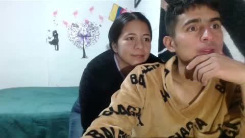 Snapshot of maria_and_angel17 chatting on December 18, 3:04 am Mara and ngel online show from December 18, 3:04 am