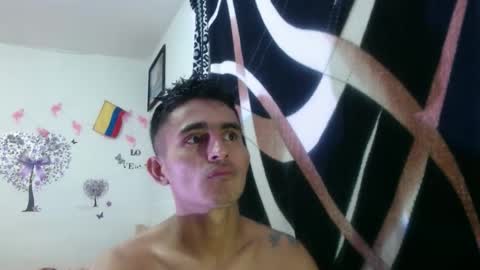 Snapshot of maria_and_angel17 chatting on December 29, 12:30 am Mara and ngel online show from December 29, 12:30 am