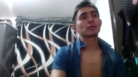 Snapshot of maria_and_angel17 chatting on January 9, 1:50 am Mara and ngel online show from January 9, 1:50 am