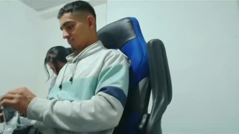 Snapshot of maria_and_angel17 chatting on February 4, 2:49 am Mara and ngel online show from February 4, 2:49 am