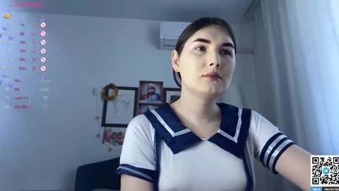 Snapshot of maria_bowie chatting on January 18, 9:24 am Maria online show from January 18, 9:24 am