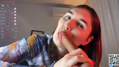 Snapshot of maria_bowie chatting on February 19, 5:27 pm Maria online show from February 19, 5:27 pm