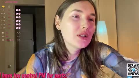 Snapshot of maria_bowie chatting on December 14, 8:57 pm Maria online show from December 14, 8:57 pm