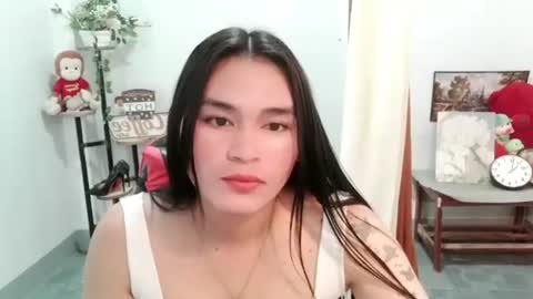 Snapshot of maria_laboxxx chatting on February 6, 7:12 am Marga online show from February 6, 7:12 am