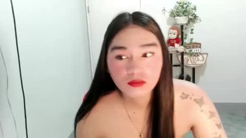 Snapshot of maria_laboxxx chatting on February 18, 1:12 am Marga online show from February 18, 1:12 am