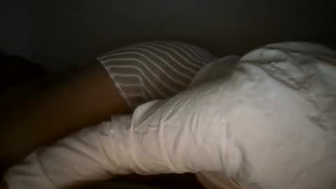 Snapshot of maria_le chatting on November 9, 3:27 am MARIALE online show from November 9, 3:27 am