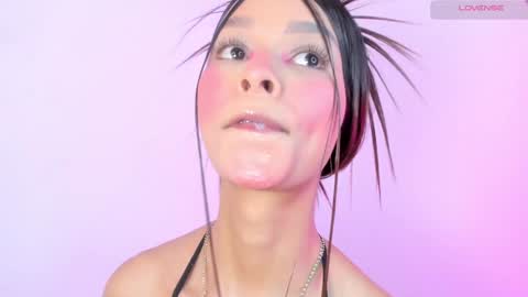 S O F I A  model independent online show from February 6, 11:10 am