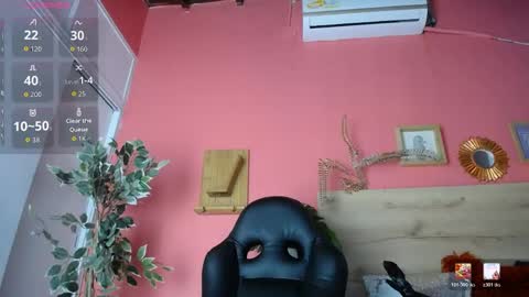 Snapshot of maria_turner1 chatting on April 19, 8:57 am maria_turner1 online show from April 19, 8:57 am