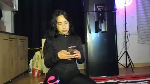 Snapshot of mariaa_paulaa chatting on June 26, 3:11 am Maria Paula online show from June 26, 3:11 am