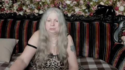 Snapshot of mariabelladonna chatting on May 21, 12:12 pm Maria online show from May 21, 12:12 pm