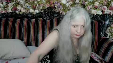 Snapshot of mariabelladonna chatting on July 8, 9:52 pm Maria online show from July 8, 9:52 pm