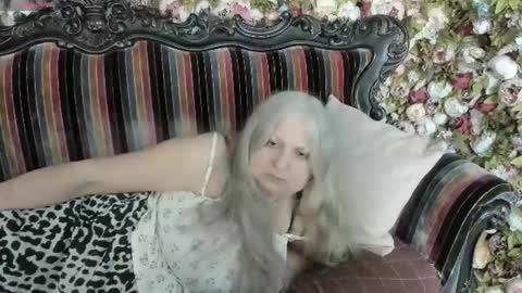 Snapshot of mariabelladonna chatting on July 10, 7:27 pm Maria online show from July 10, 7:27 pm