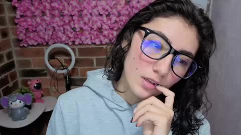 Maria online show from May 8, 10:48 pm