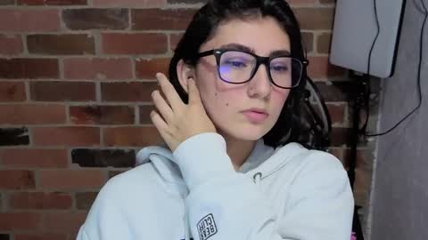 Maria online show from May 14, 11:33 pm