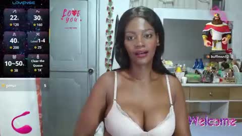 Snapshot of mariah_hellen chatting on June 24, 11:59 pm Alicia online show from June 24, 11:59 pm